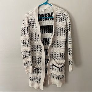 Relaxed-fit knitted cardigan